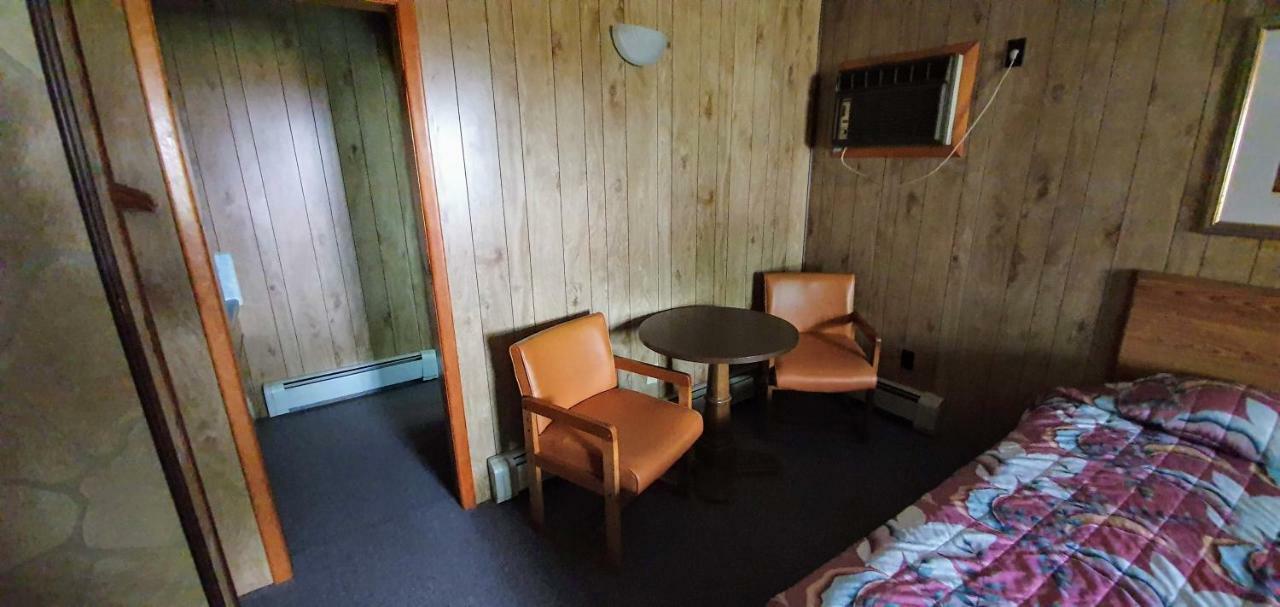 Motel Red Ranch 2*