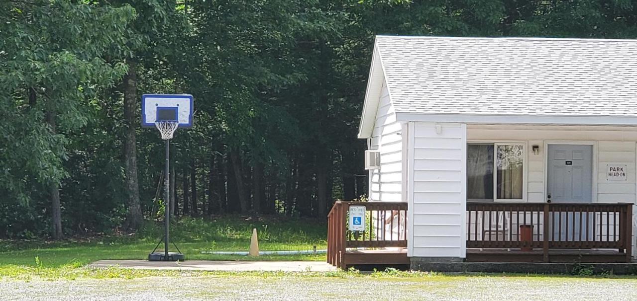 Red Ranch Motel Catskill