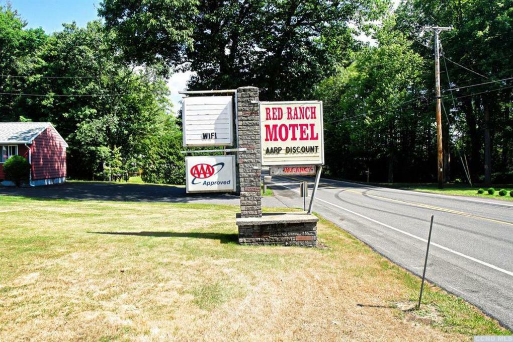 Red Ranch Motel Catskill
